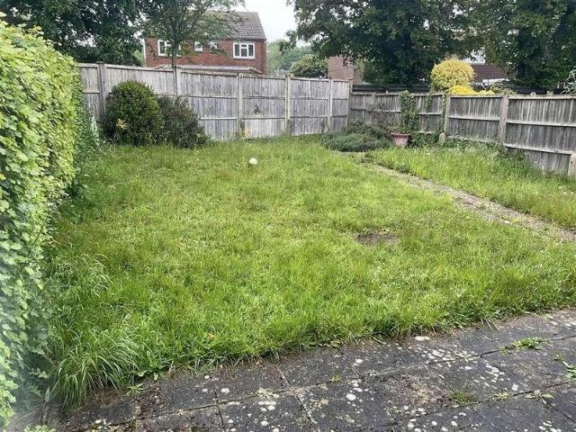 2 bed house for sale