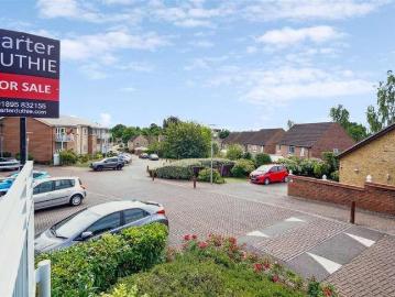 2 bed house for sale