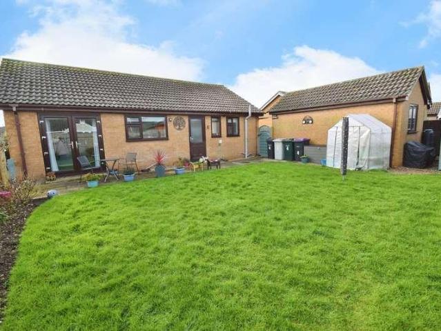 2 bed house for sale