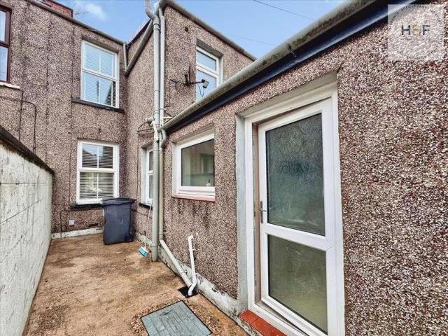 2 bed house for sale