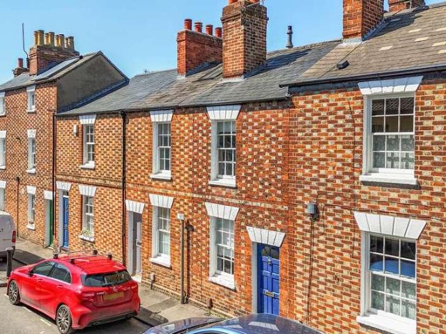 2 bed house for sale