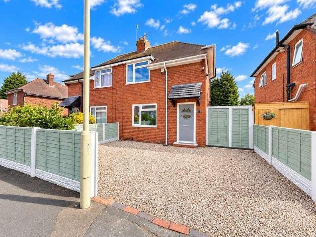 2 bed house for sale