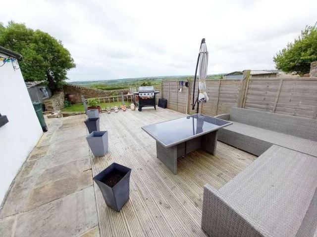2 bed house for sale