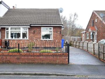 2 bed house for sale