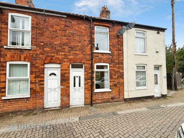 2 bed house for sale
