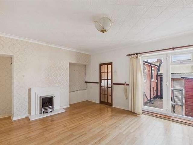2 bed house for sale