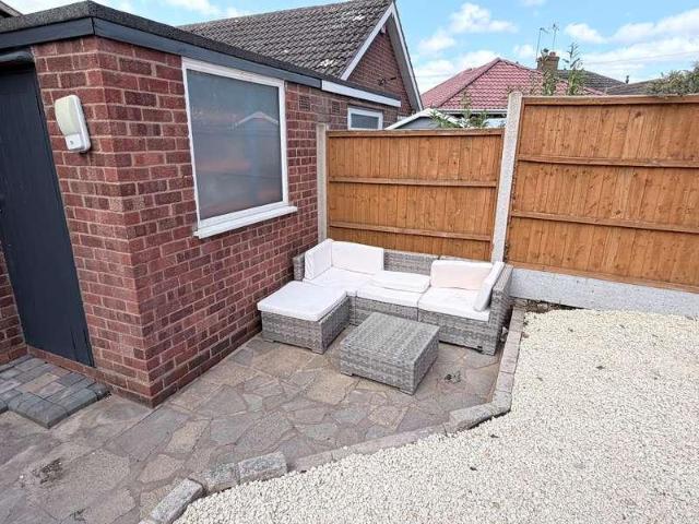 2 bed house for sale