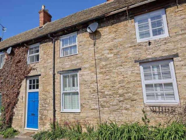 2 bed house for sale