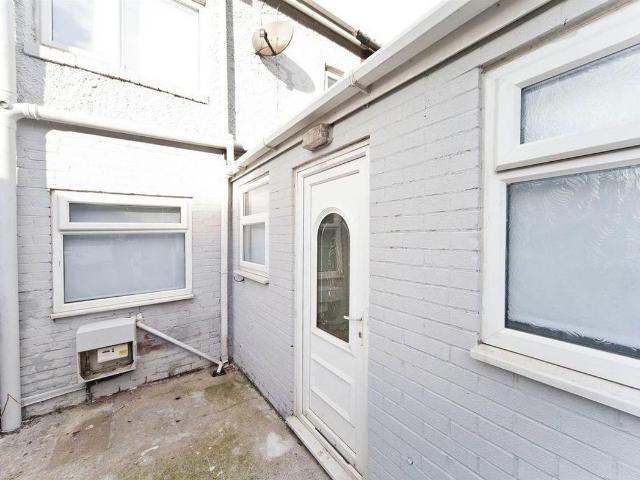 2 bed house for sale