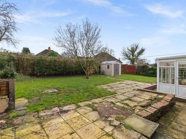 2 bed house for sale