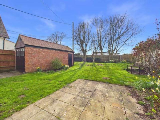 2 bed house for sale