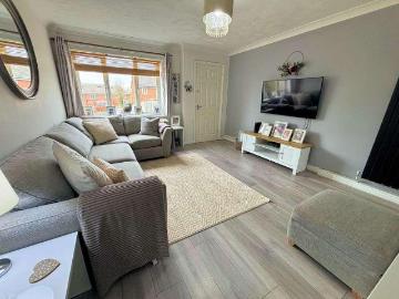 2 bed house for sale
