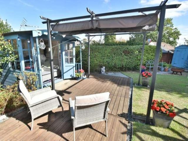 2 bed house for sale