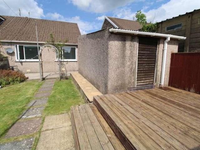 2 bed house for sale