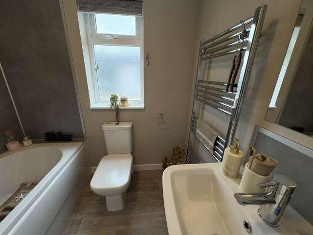 2 bed house for sale