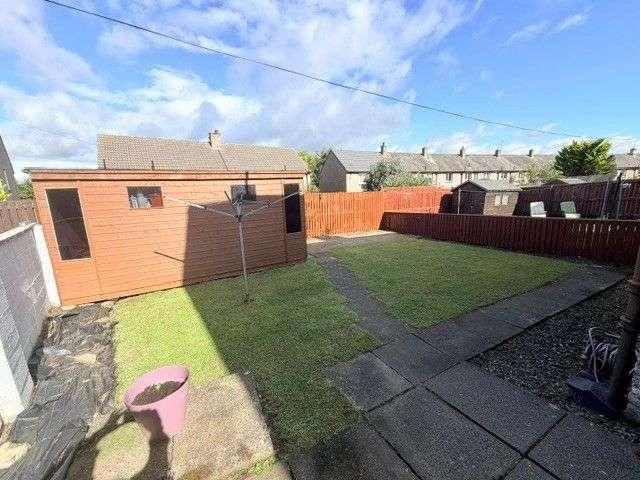 2 bed house for sale