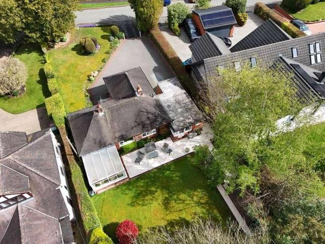 2 bed house for sale