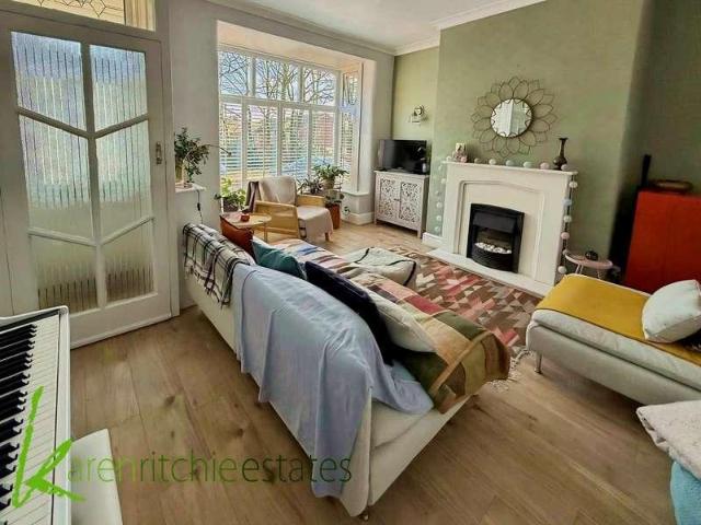 2 bed house for sale