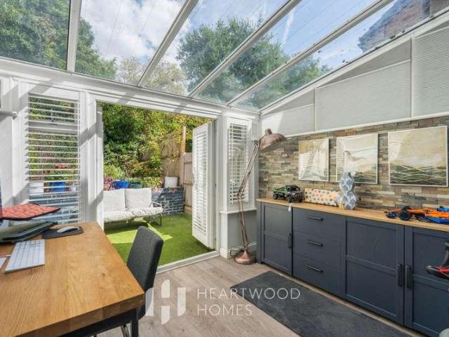 2 bed house for sale