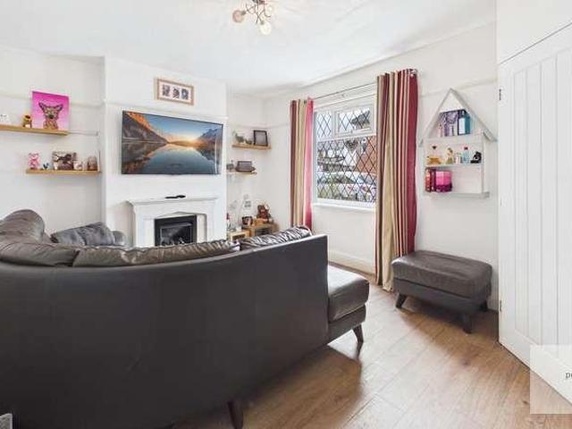 2 bed house for sale