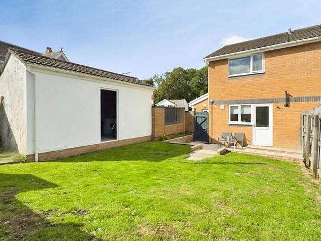 2 bed house for sale