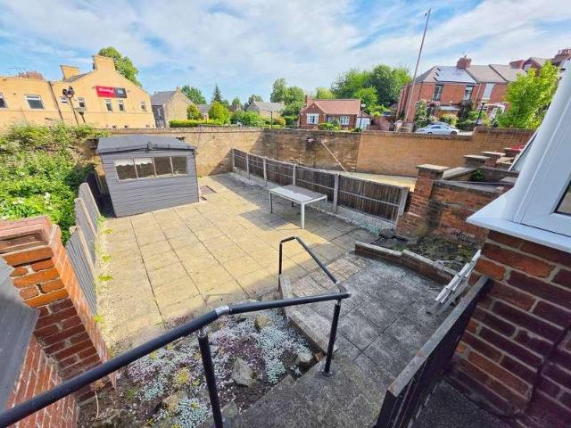 2 bed house for sale