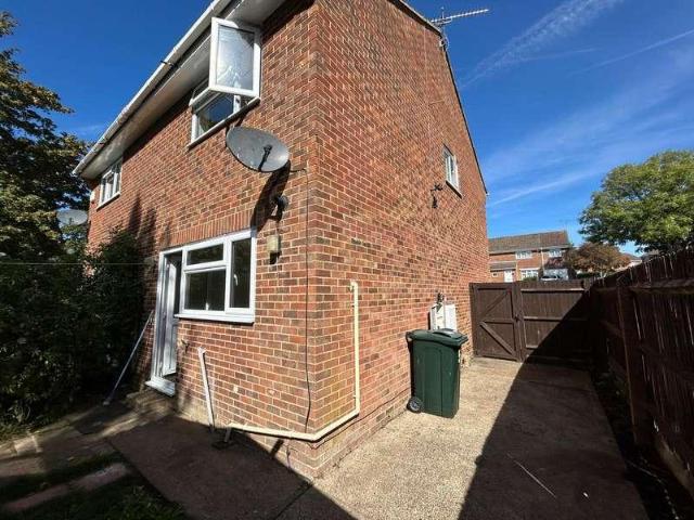 2 bed house for sale