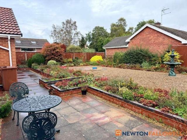 2 bed house for sale