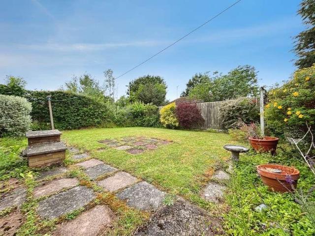 2 bed house for sale