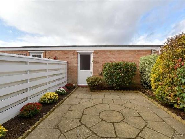 2 bed house for sale