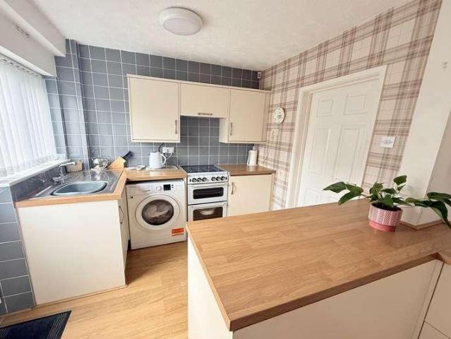 2 bed house for sale