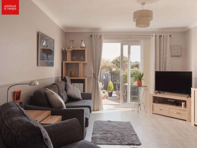 2 bed house for sale