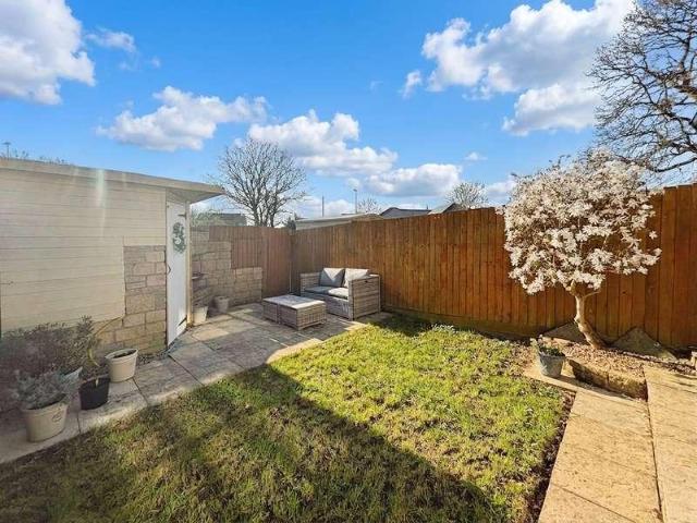2 bed house for sale