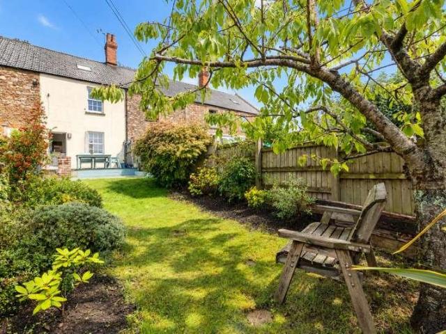 2 bed house for sale