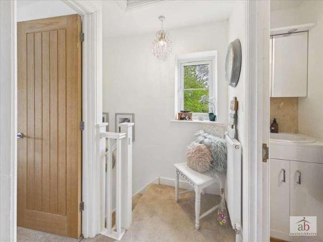 2 bed house for sale