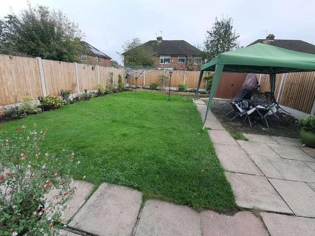 2 bed house for sale