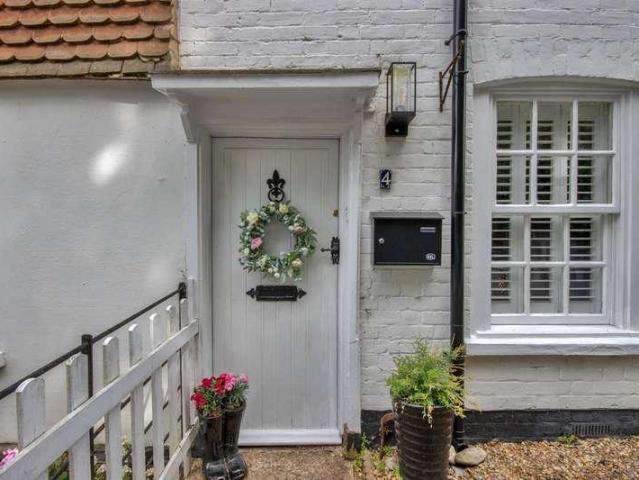 2 bed house for sale