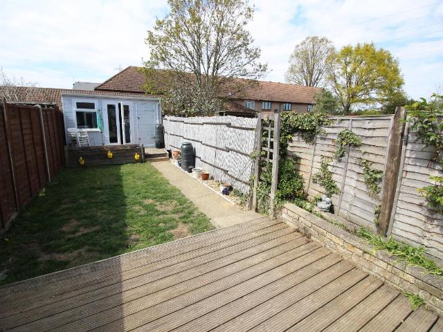 2 bed house for sale