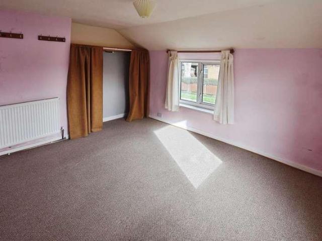 2 bed house for sale