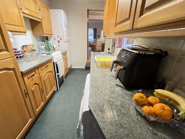 2 bed house for sale