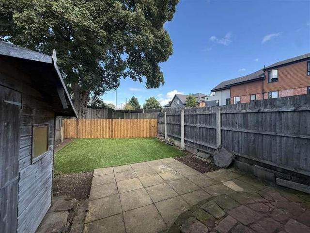 2 bed house for sale