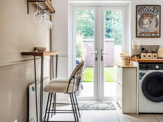 2 bed house for sale