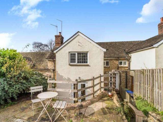 2 bed house for sale