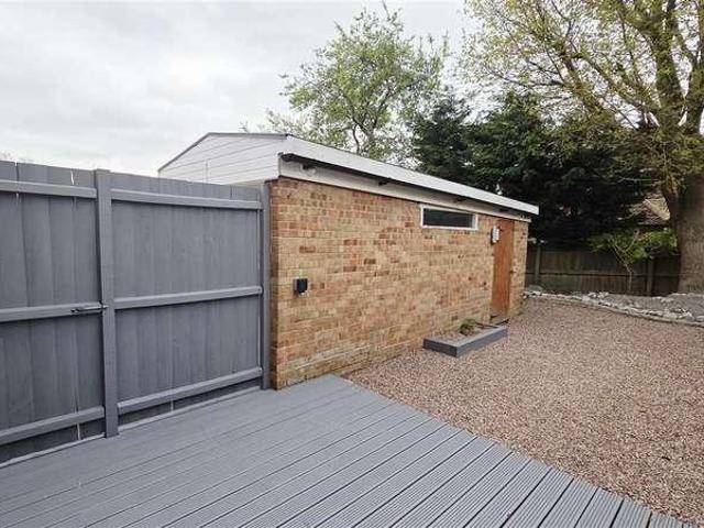 2 bed house for sale