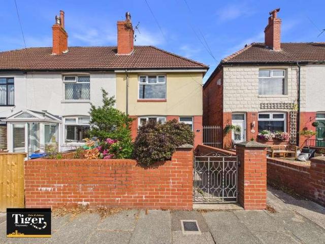 2 bed house for sale