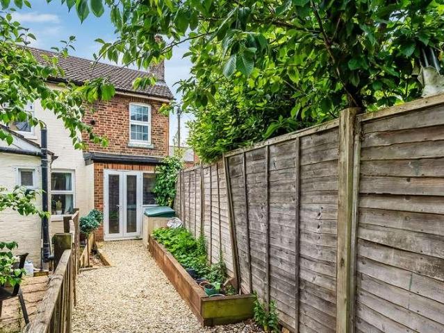 2 bed house for sale