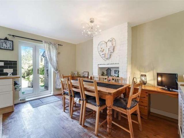 2 bed house for sale