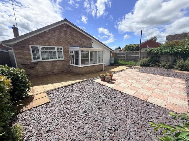 2 bed house for sale