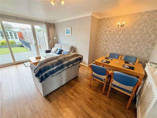 2 bed house for sale