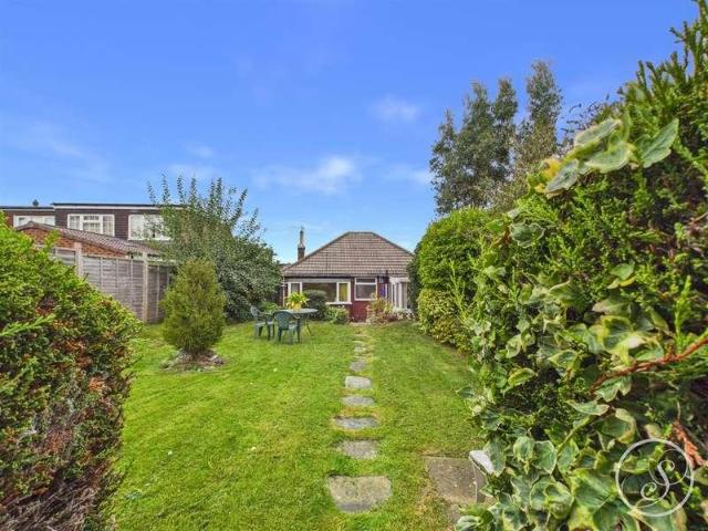 2 bed house for sale